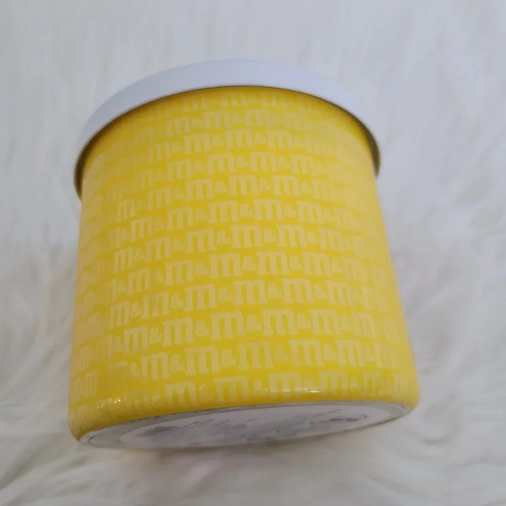 Goose Creek Peanut M&M's Candle